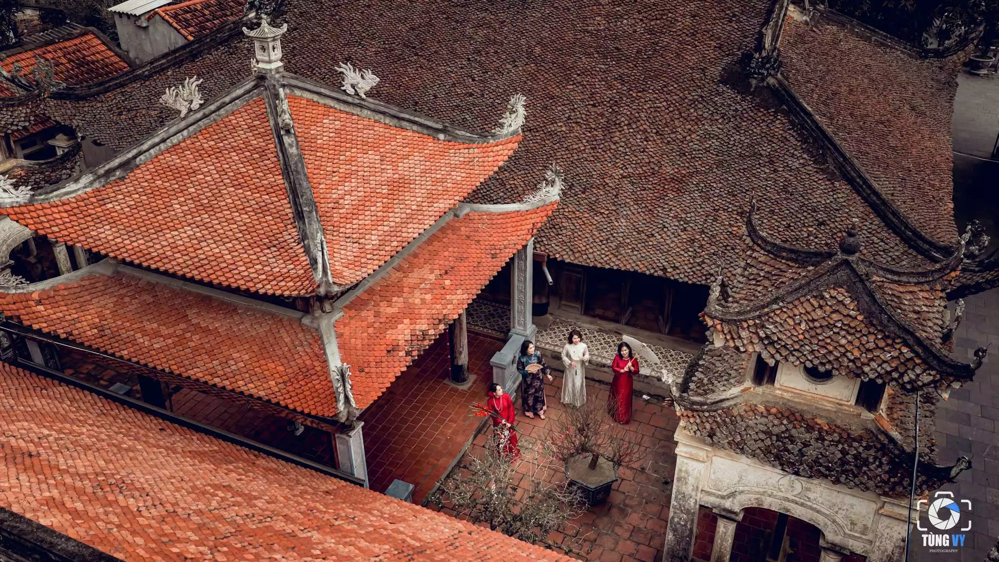 Mùa xuân về trên làng cổ Hùng Lô