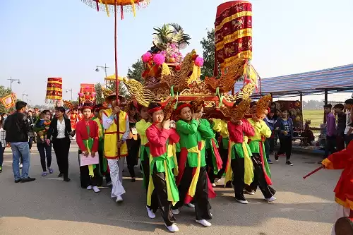 Lễ hội cướp cầu, đánh phết làng Sơn Vi (xã Phùng Nguyên)